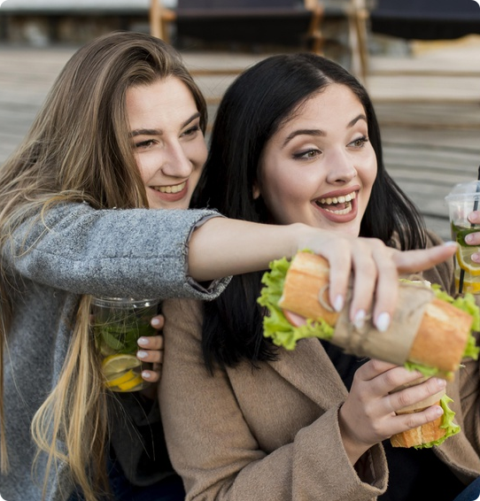Girls Eating Pizza 